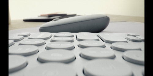 LOGITECH PEBBLE 2 TONAL Grafito - Teclado + Ratón