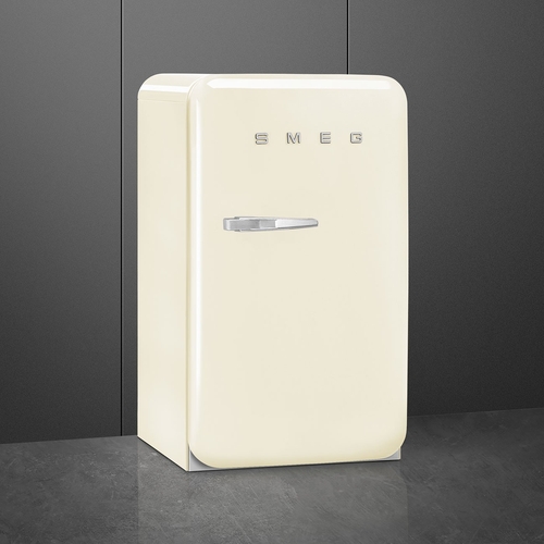 SMEG FAB-10HRCR5 Crema - Nevera Pequeña Cíclico