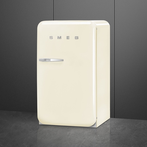 SMEG FAB-10HRCR5 Crema - Nevera Pequeña Cíclico